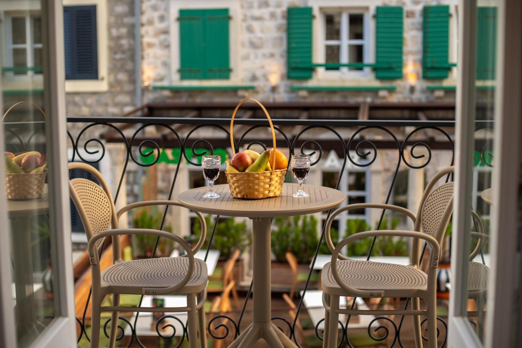 Marco Polo Apartment Petrovac Exterior photo